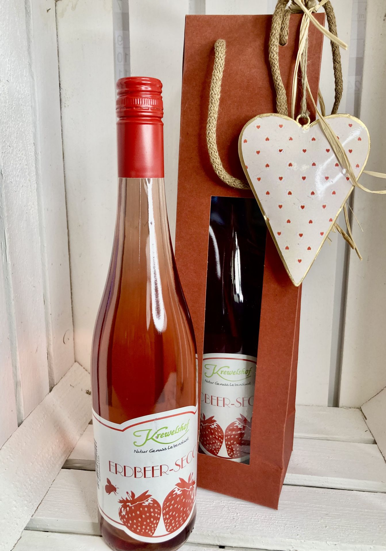 Erdbeer-Secco sweet in Geschenktüte (0,75l)